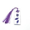Petit marque page transparent et avec ses fleurs violettes et son pompon – Image 2